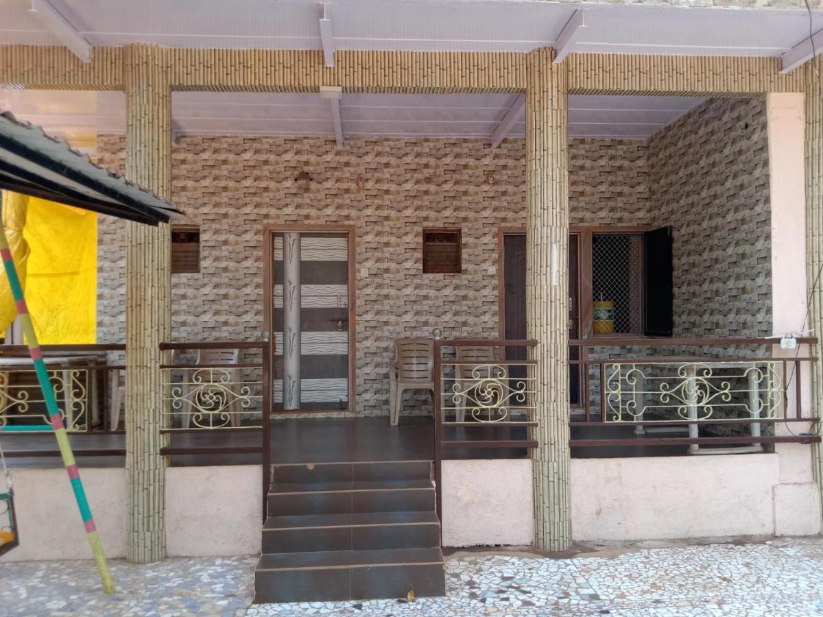Hotel New Alpha House Matheran Exterior foto